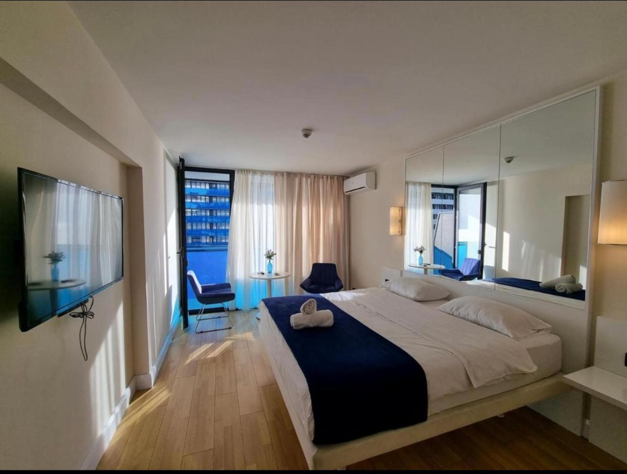 Апартаменты Orbi With Sea View