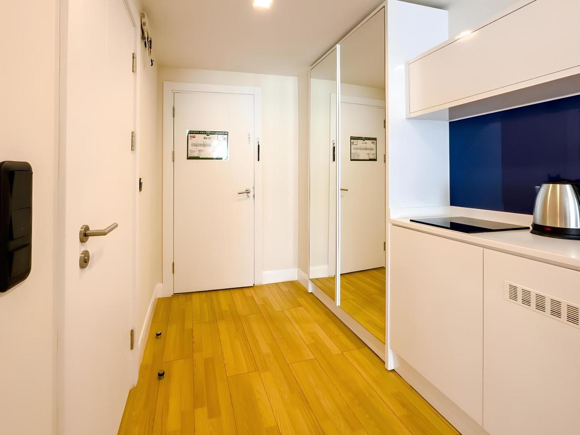 Orbi With Sea View Апартаменты *