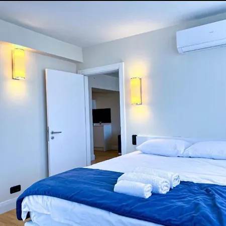 Orbi City Apartment With Sea View 巴统 外观 照片