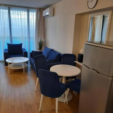 Orbi City Apartment With Sea View 巴统 外观 照片