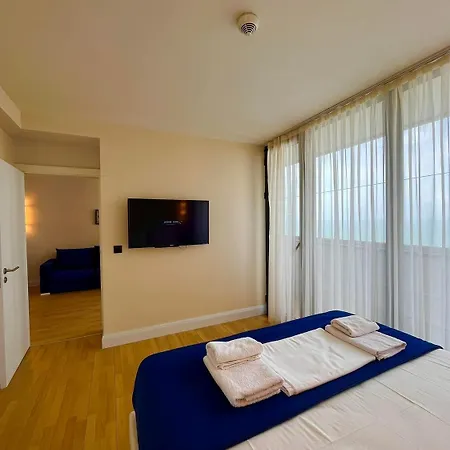 Orbi City Apartment With Sea View 巴统 外观 照片