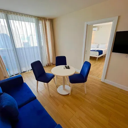 Orbi City Apartment With Sea View 巴统 外观 照片
