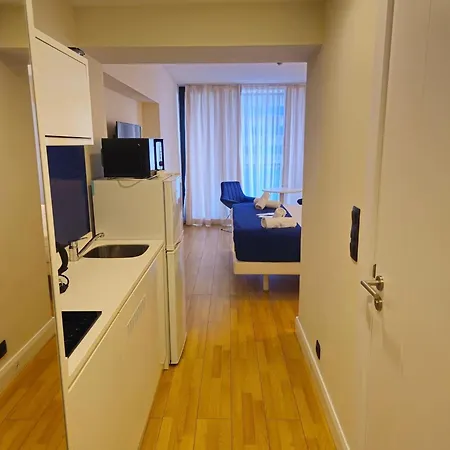 Orbi City Apartment With Sea View 巴统 外观 照片
