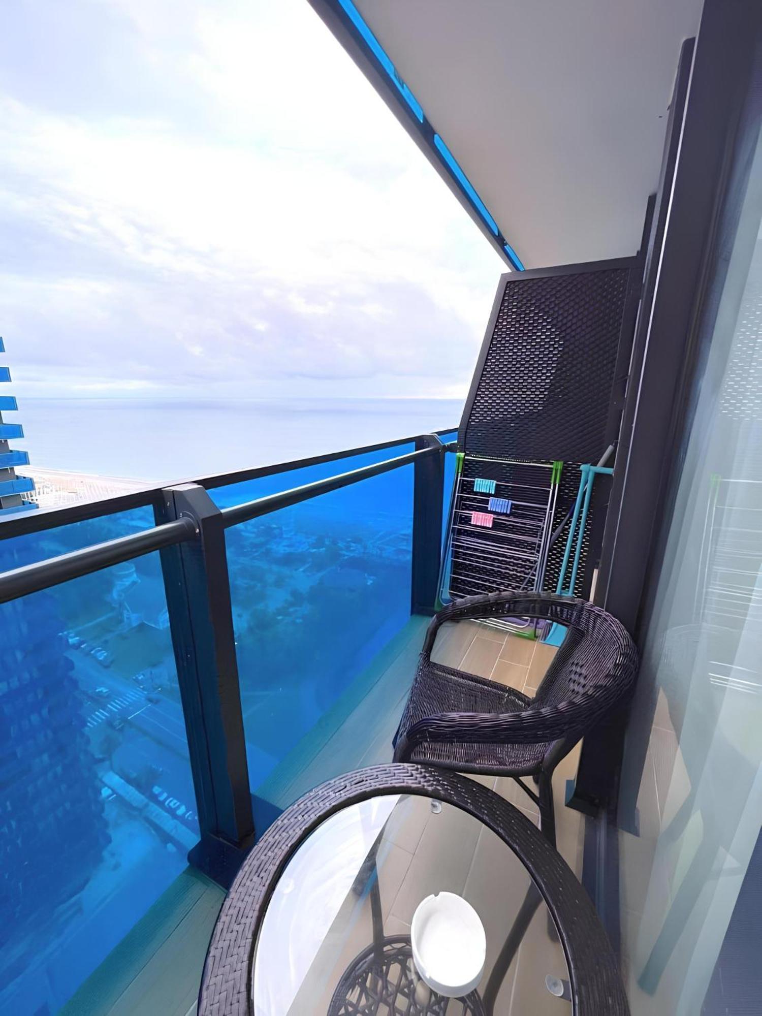 Orbi With Sea View *